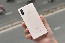 camera-kep-xiaomi-mi-8-se-4gb-64gb-didongviet.jpg